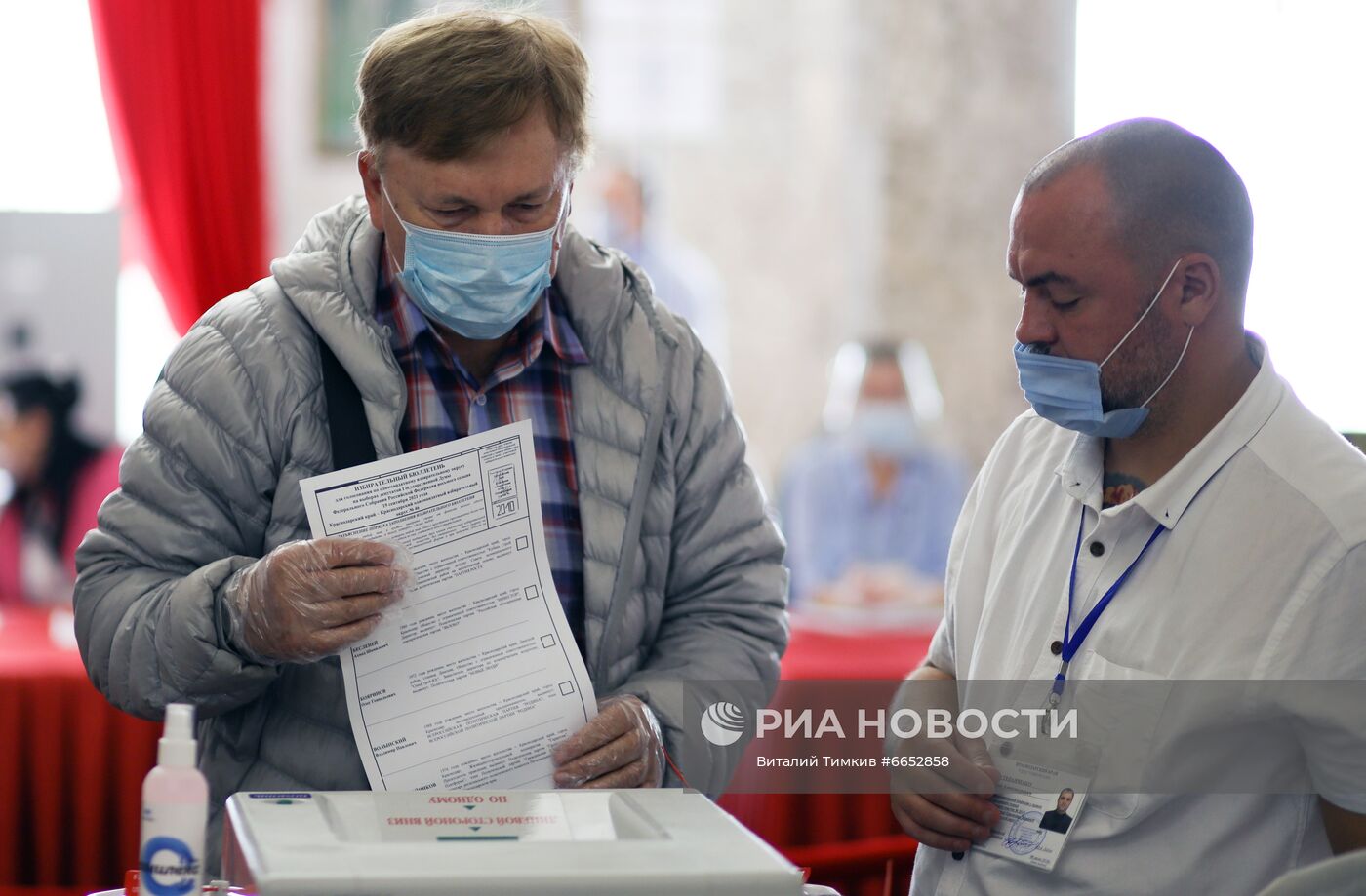 В России стартовали выборы депутатов Госдумы, законодательных органов и глав субъектов федерации