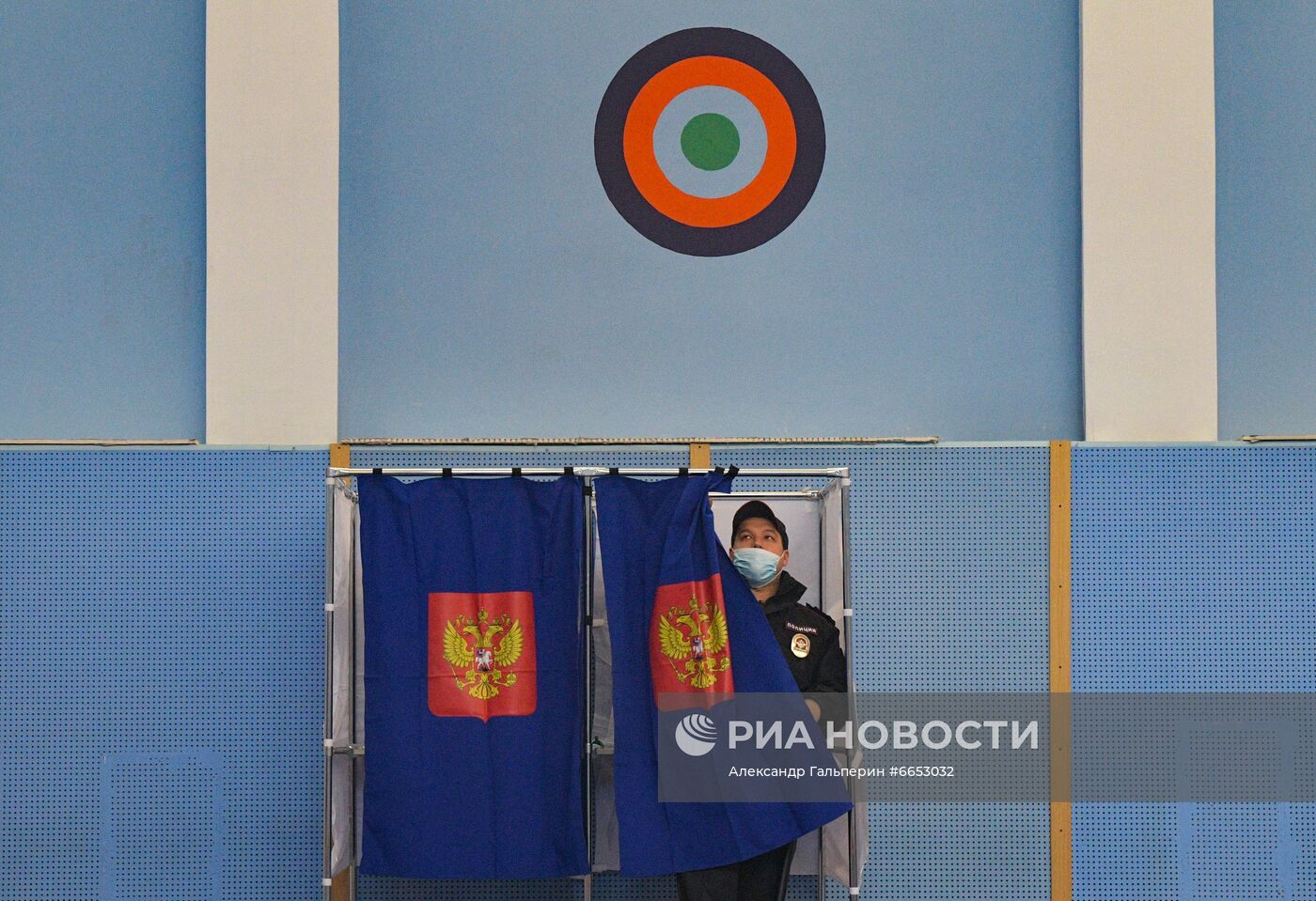 В России стартовали выборы депутатов Госдумы, законодательных органов и глав субъектов федерации