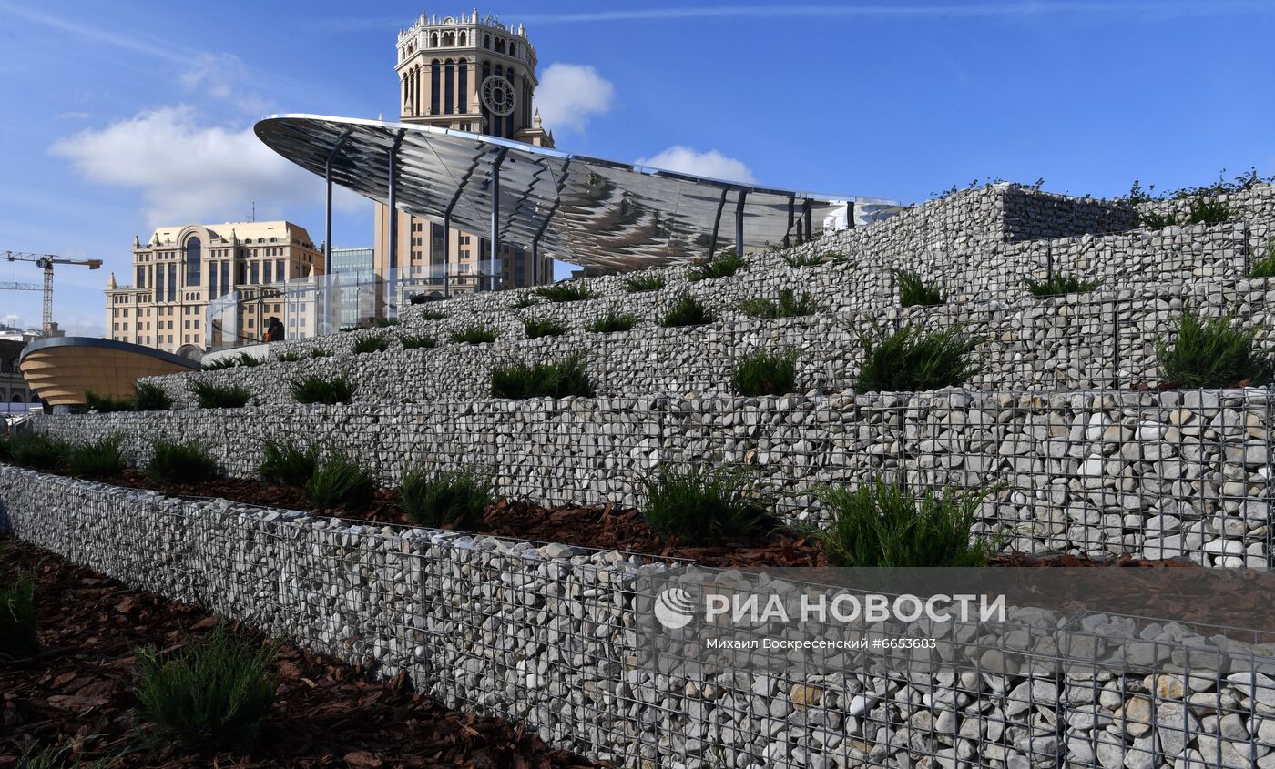В Москве открыли часть нового парка на Павелецкой площади