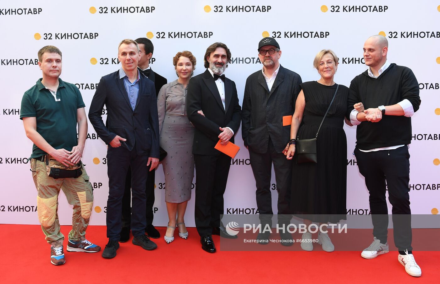 Церемония открытия фестиваля российского кино "Кинотавр"