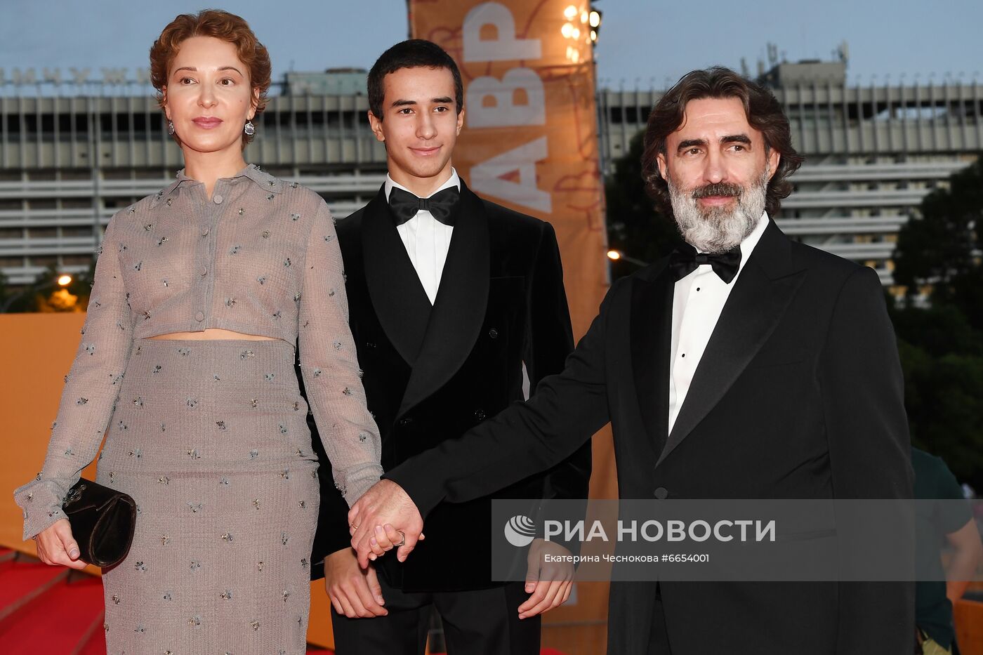 Церемония открытия фестиваля российского кино "Кинотавр"