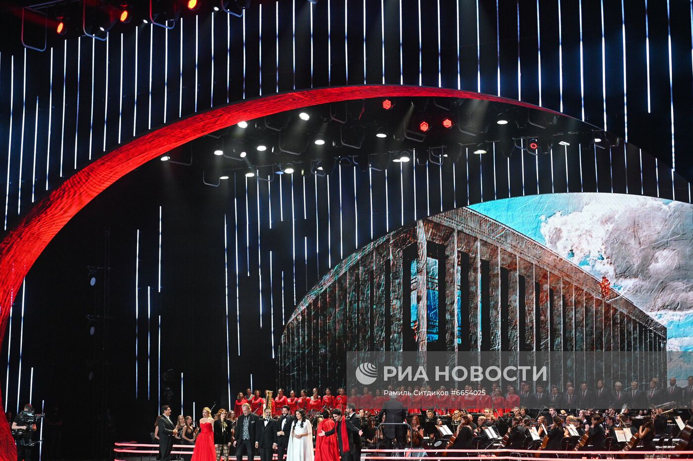 Гала-концерт в честь 50-летия А. Нетребко