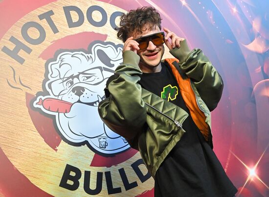 Открытие сети ресторанов Гарика Харламова "Hot Dog Bulldog"