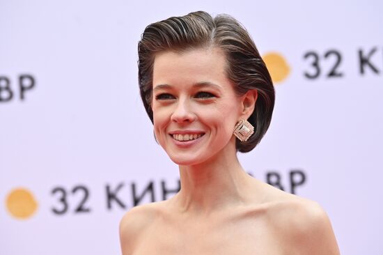 Церемония открытия фестиваля российского кино "Кинотавр"