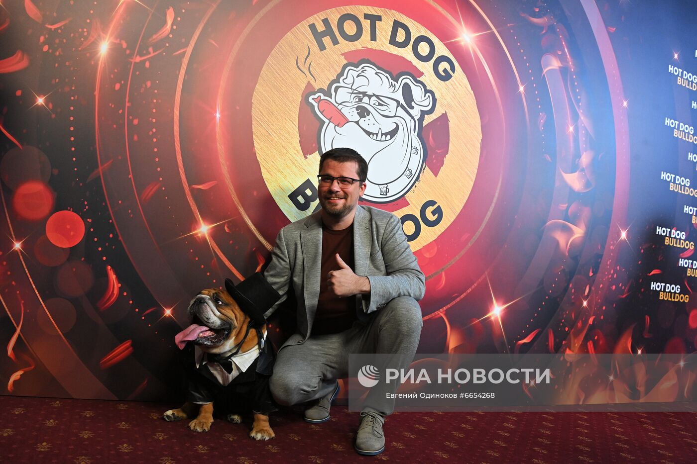 Открытие сети ресторанов Гарика Харламова "Hot Dog Bulldog"