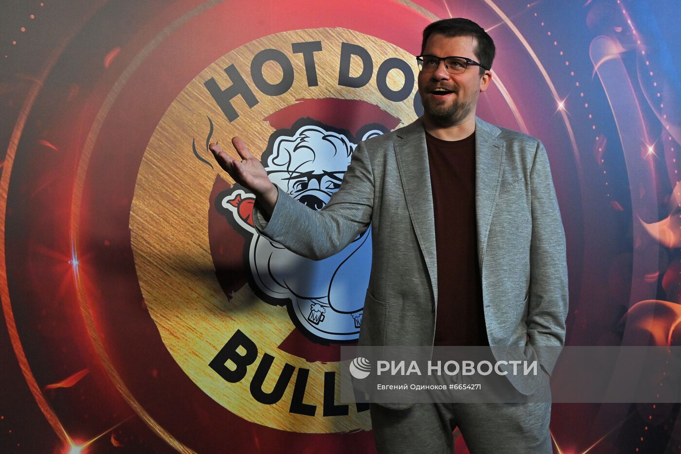 Открытие сети ресторанов Гарика Харламова "Hot Dog Bulldog"