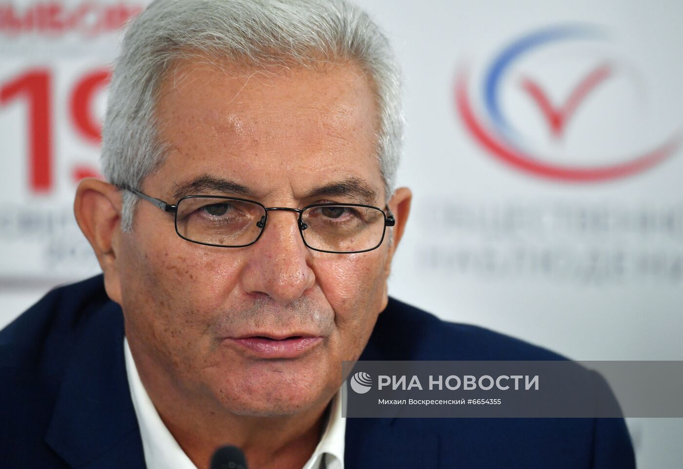 Работа ситуационного центра по наблюдению за выборами в Общественной палате РФ