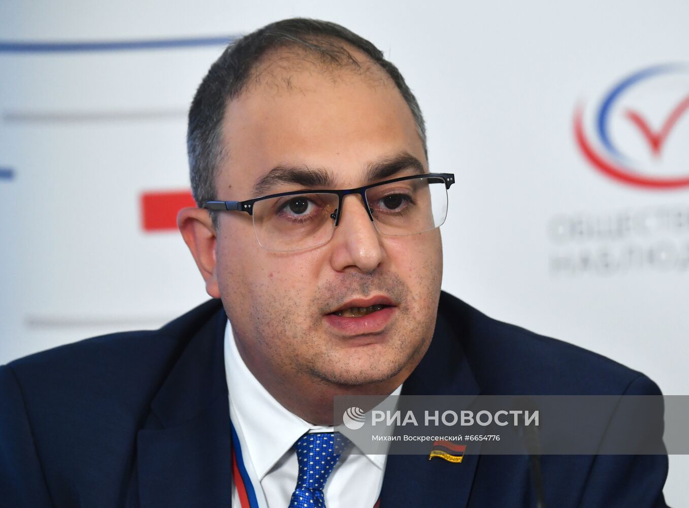 Работа ситуационного центра по наблюдению за выборами в Общественной палате РФ