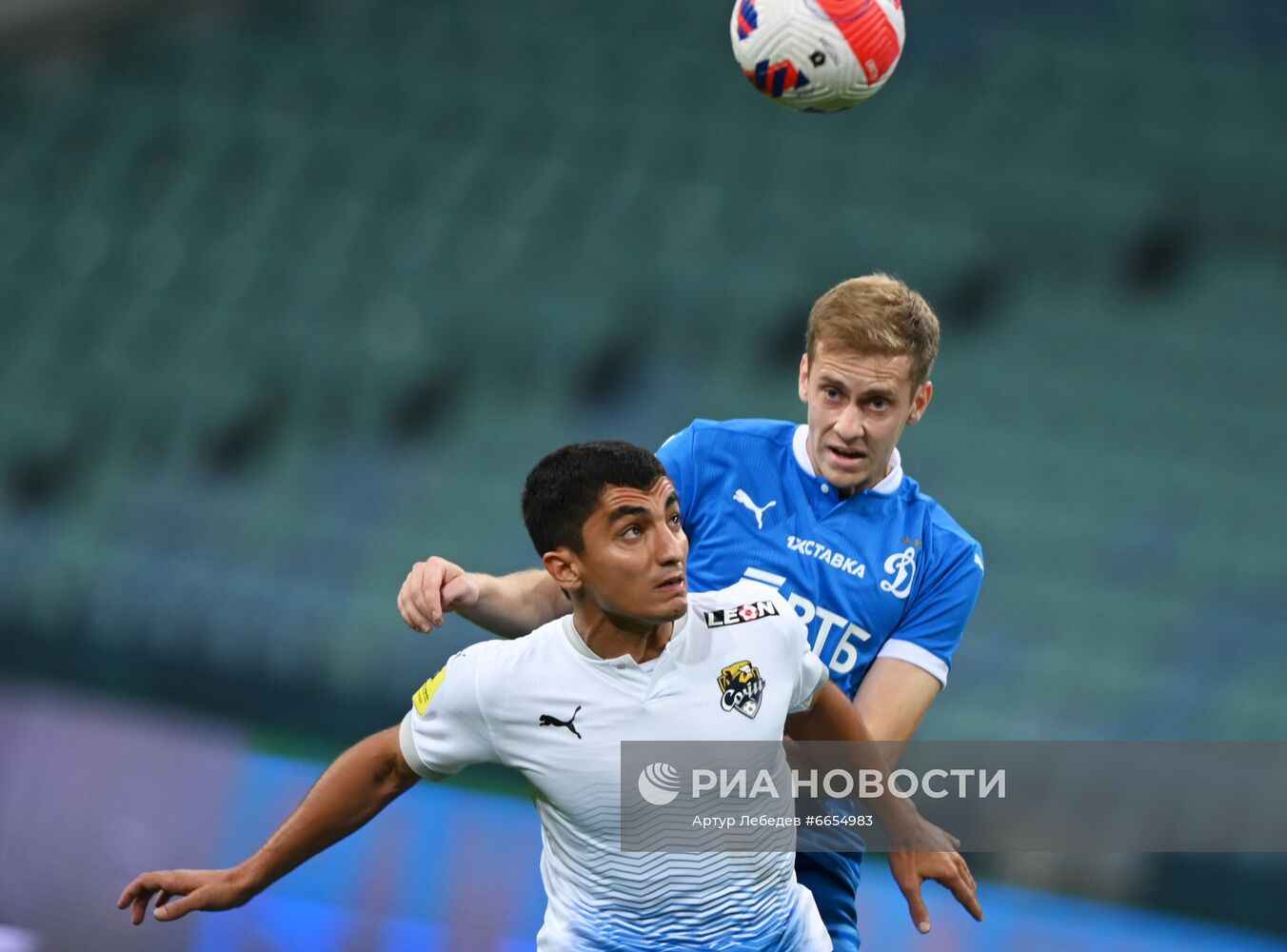 Футбол. РПЛ. Матч "Сочи" - "Динамо"