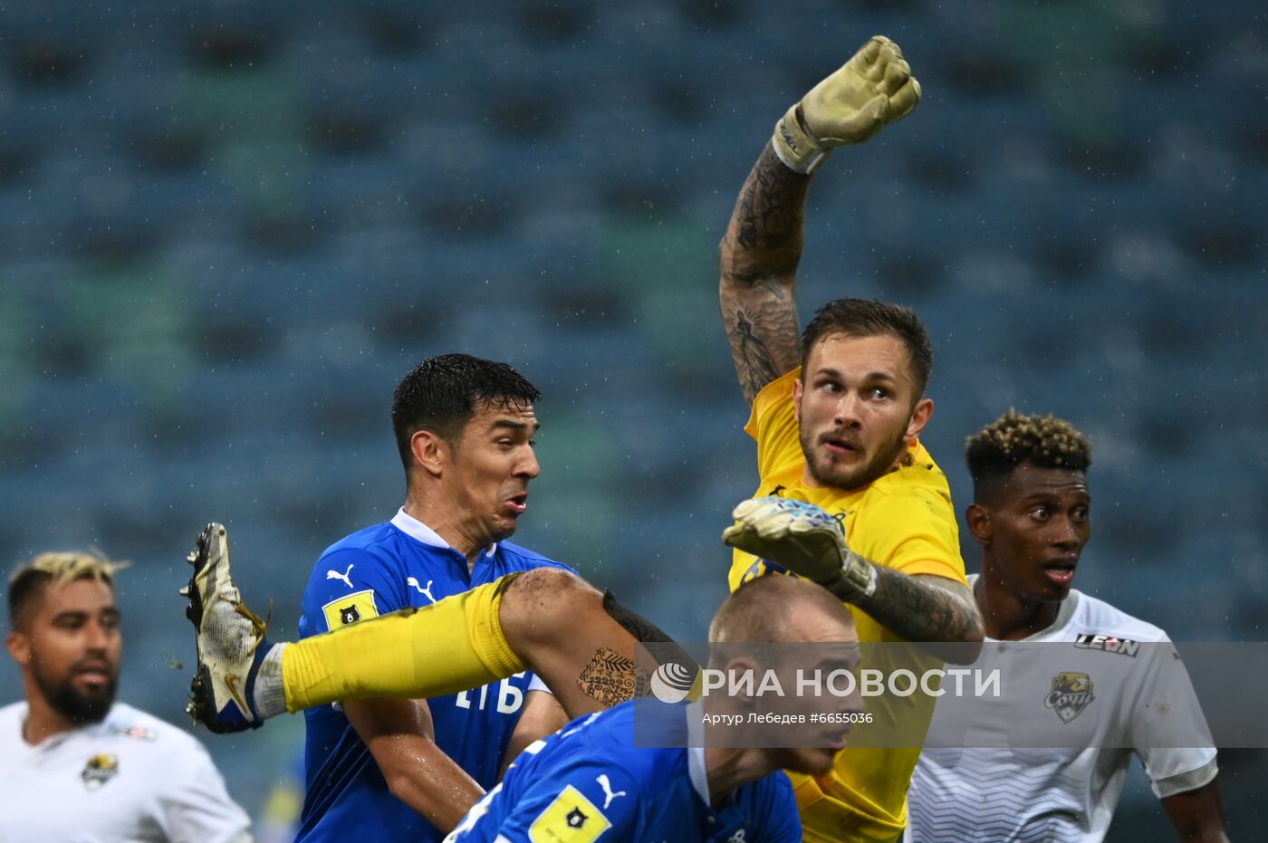 Футбол. РПЛ. Матч "Сочи" - "Динамо"