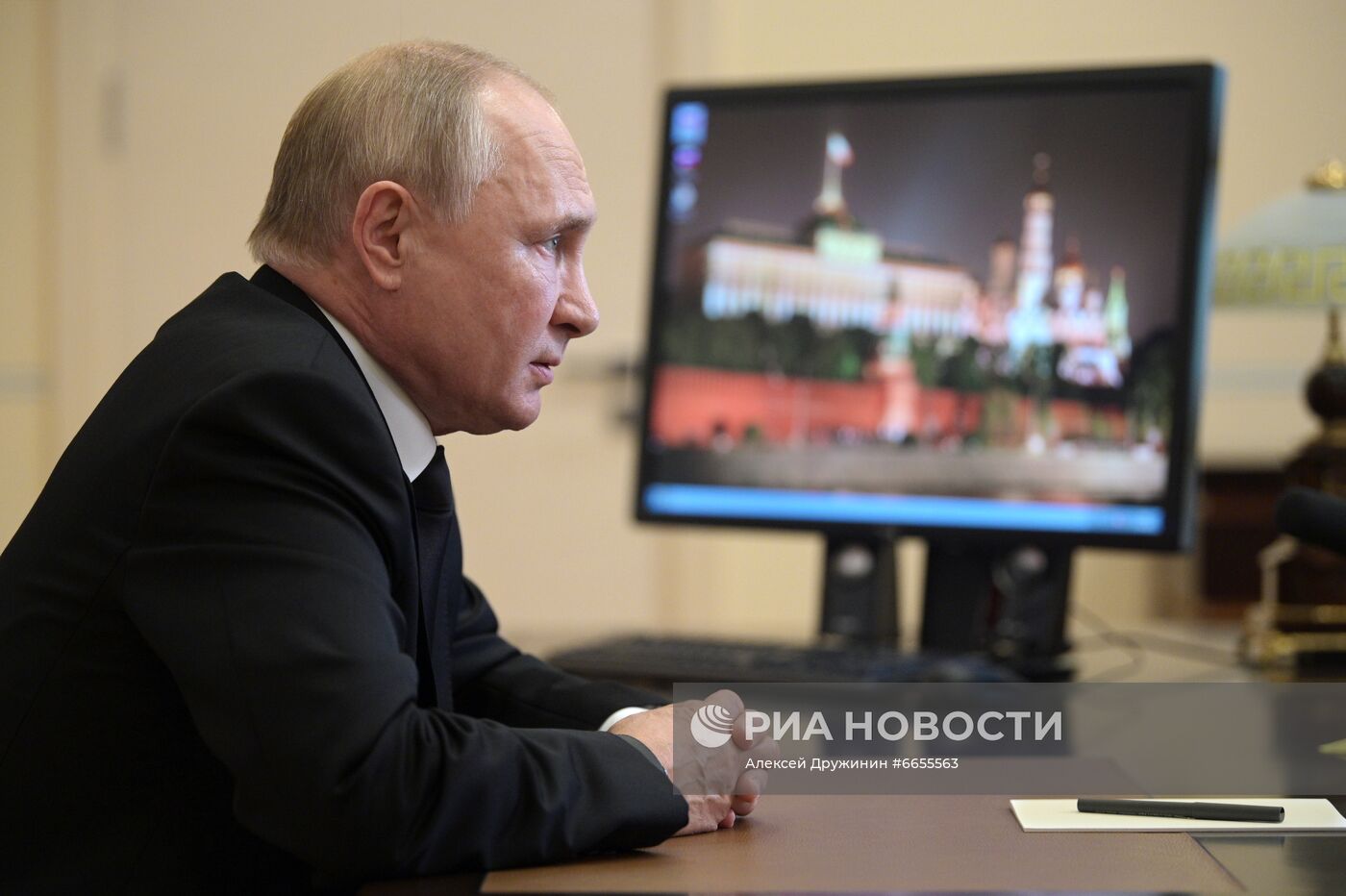 Президент РФ В. Путин встретился по видеосвязи с главой Центризбиркома Э. Памфиловой
