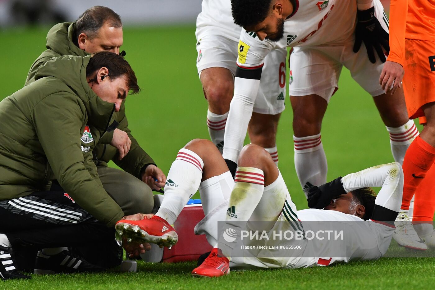 Футбол. РПЛ. Матч "Урал" - "Локомотив"