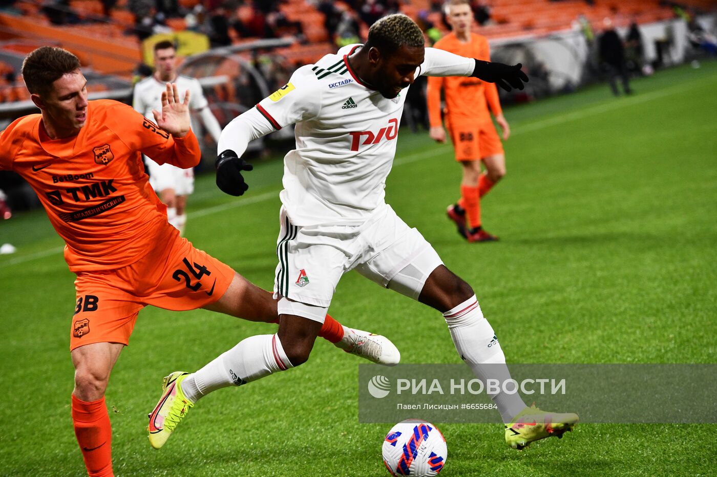 Футбол. РПЛ. Матч "Урал" - "Локомотив"