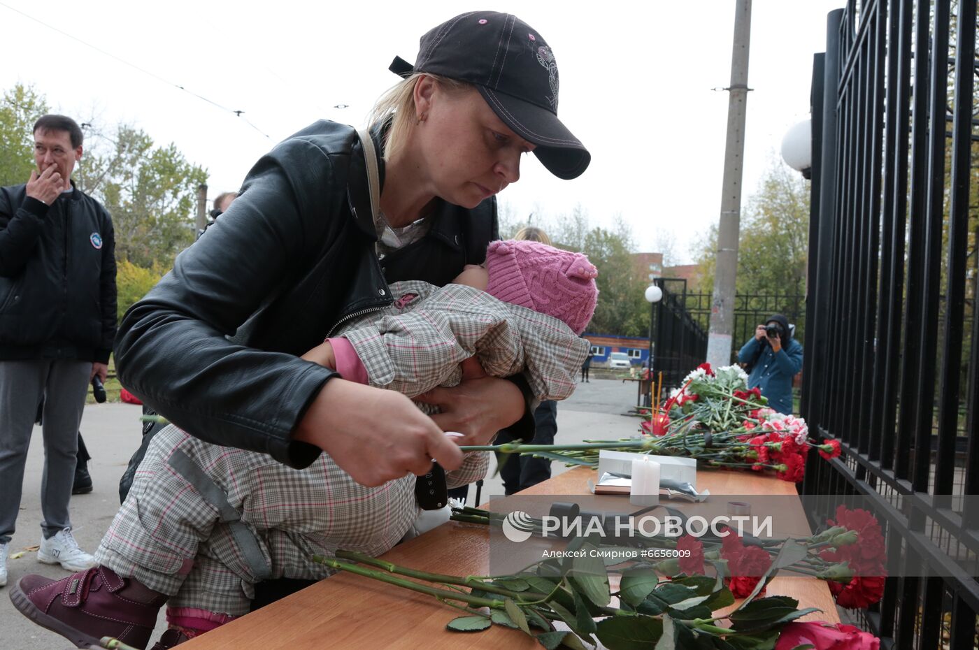 Траур по погибшим в результате стрельбы в Пермском университете