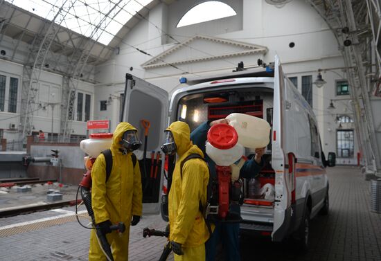 Дезинфекция Киевского вокзала в Москве