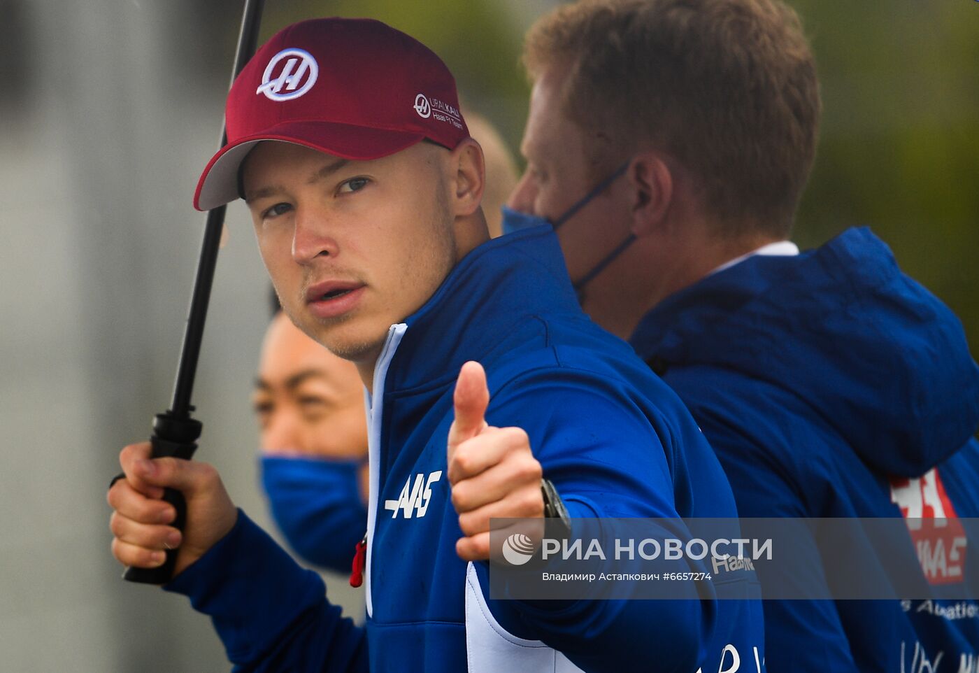 Подготовка к российскому этапу чемпионата мира по кольцевым автогонкам в классе "Формула-1"