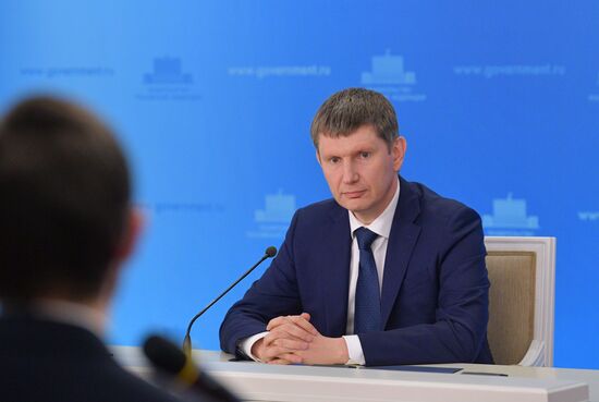 Брифинг министра экономического развития РФ М. Решетникова