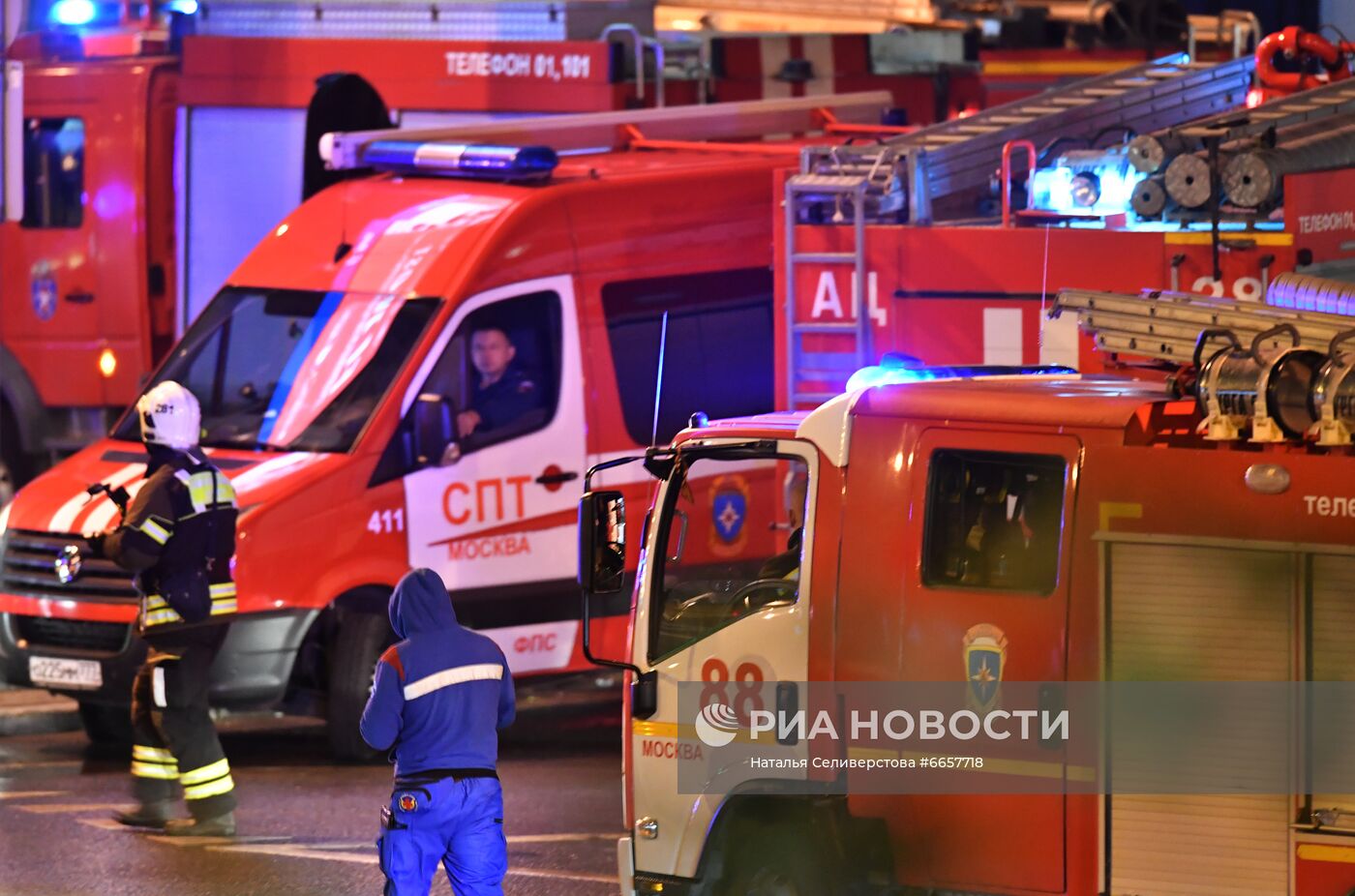 Пожар в общежитии Военного университета Минобороны РФ в Москве