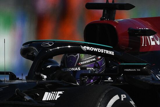 Автоспорт. Формула 1. Гран-при России. Свободные заезды. Первая сессия