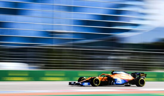 Автоспорт. Формула 1. Гран-при России. Свободные заезды. Первая сессия