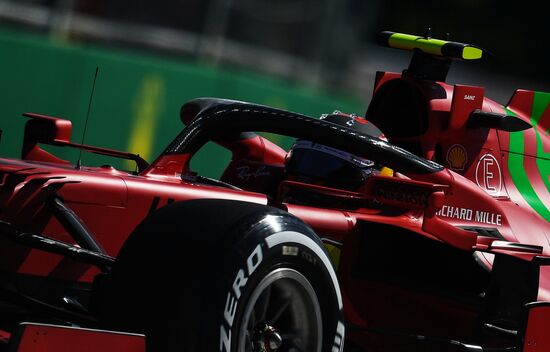 Автоспорт. Формула 1. Гран-при России. Свободные заезды. Первая сессия