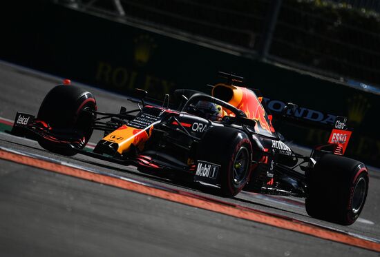 Автоспорт. Формула 1. Гран-при России. Свободные заезды. Первая сессия