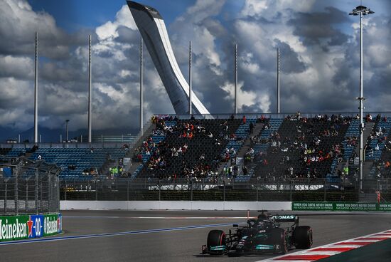 Автоспорт. Формула 1. Гран-при России. Свободные заезды. Первая сессия