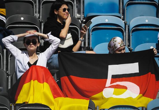 Автоспорт. Формула 1. Гран-при России. Свободные заезды. Первая сессия