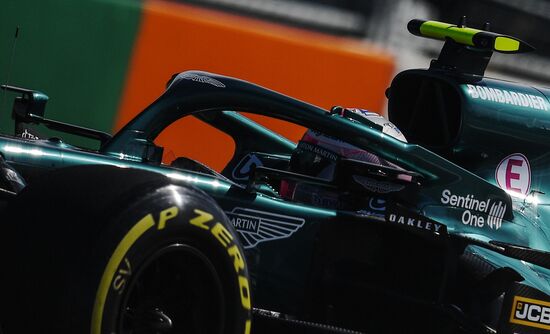 Автоспорт. Формула 1. Гран-при России. Свободные заезды. Первая сессия