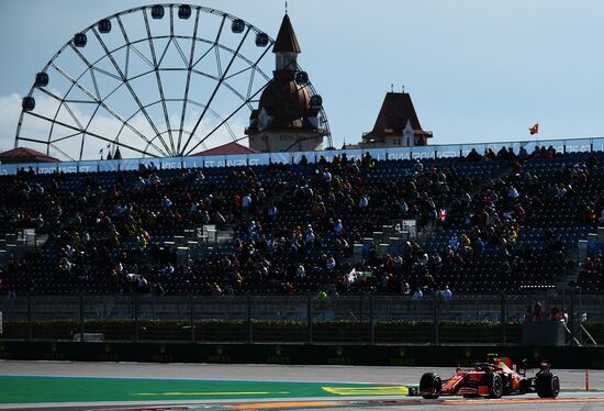 Автоспорт. Формула 1. Гран-при России. Свободные заезды. Первая сессия
