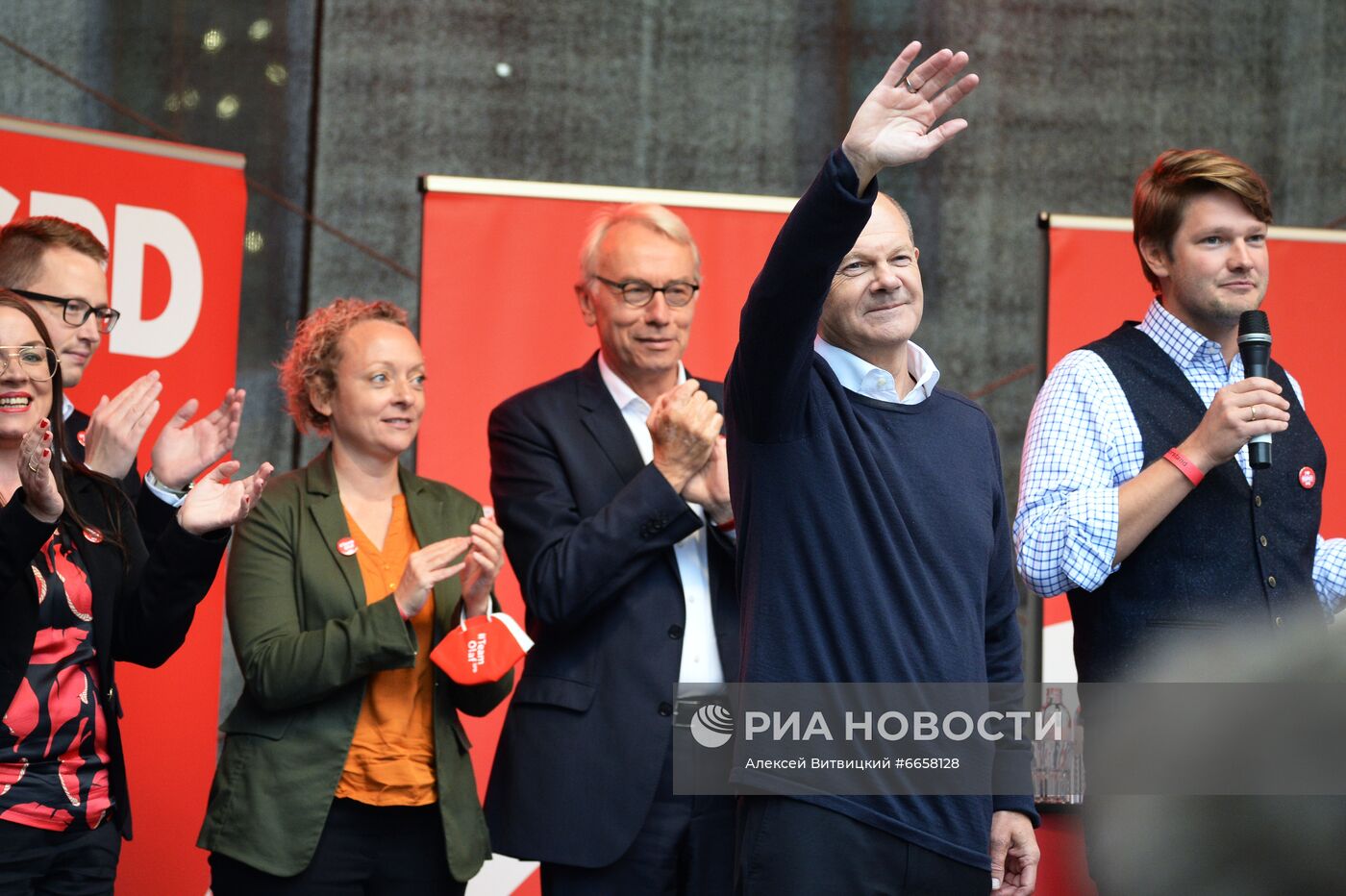 Предвыборные митинги кандидата в канцлеры ФРГ от партии SPD О. Шольца