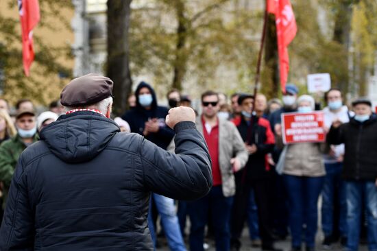 Акции за пересмотр итогов выборов в Госдуму в регионах России