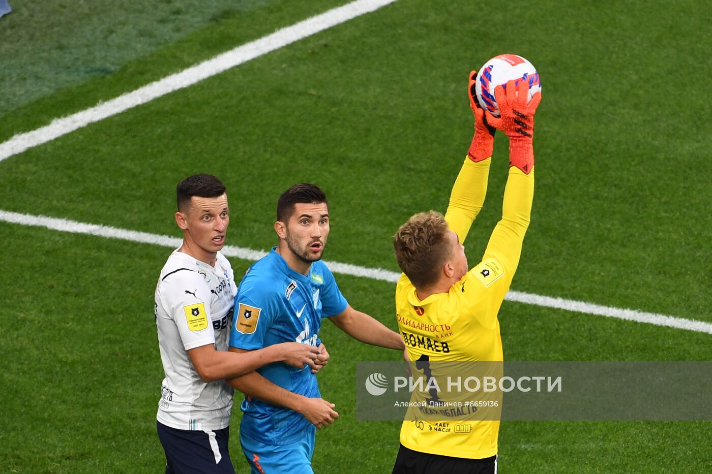 Футбол. РПЛ. Матч "Зенит" - "Крылья Советов"