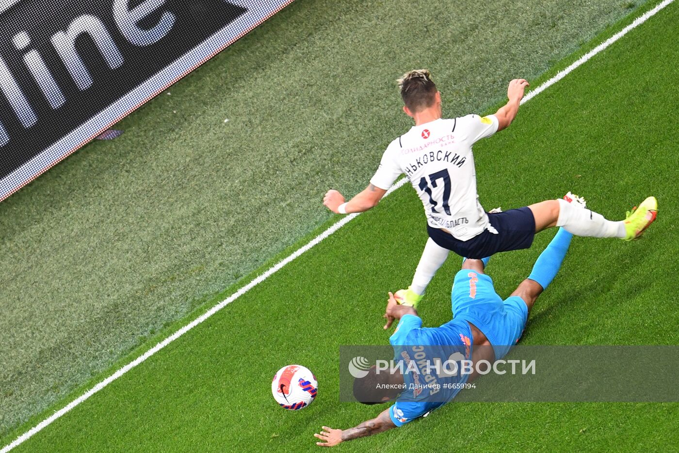 Футбол. РПЛ. Матч "Зенит" - "Крылья Советов"