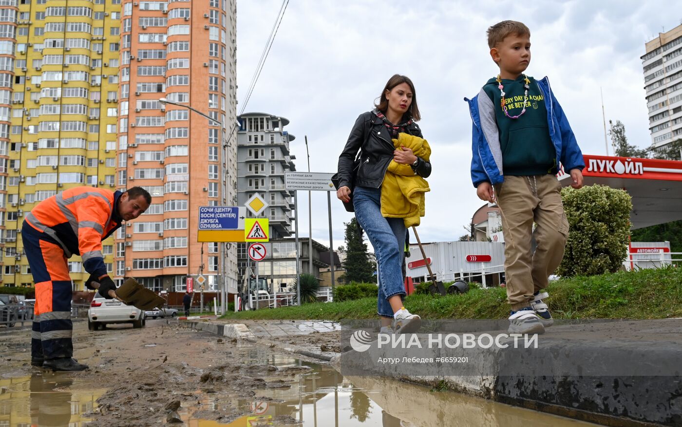 Последствия ливня в Сочи