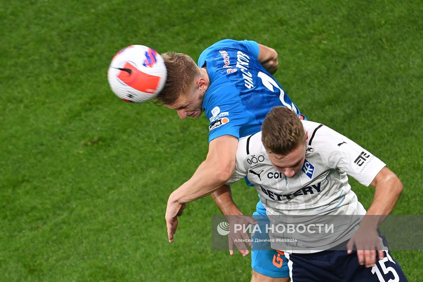 Футбол. РПЛ. Матч "Зенит" - "Крылья Советов"