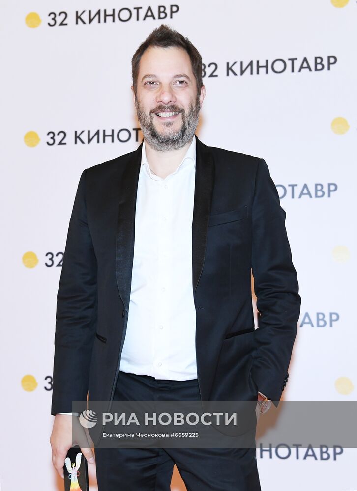 Торжественная церемония закрытия 32-го фестиваля российского кино "Кинотавр"