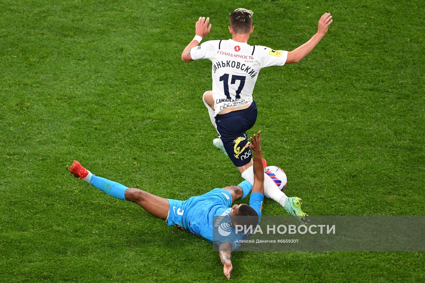 Футбол. РПЛ. Матч "Зенит" - "Крылья Советов"