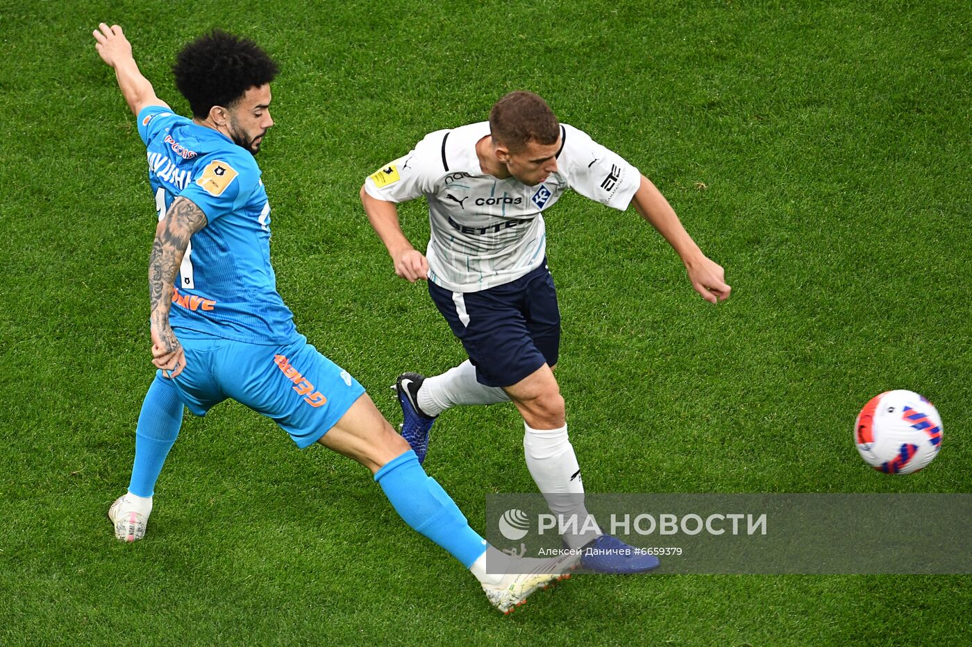 Футбол. РПЛ. Матч "Зенит" - "Крылья Советов"