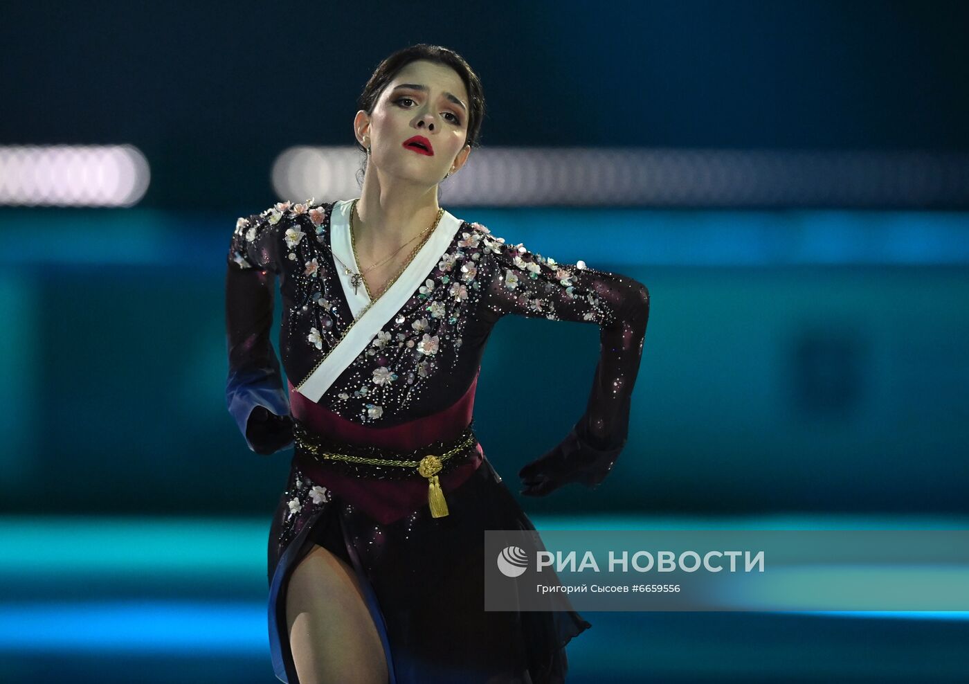 Гала-шоу "Влюбленные в фигурное катание" 