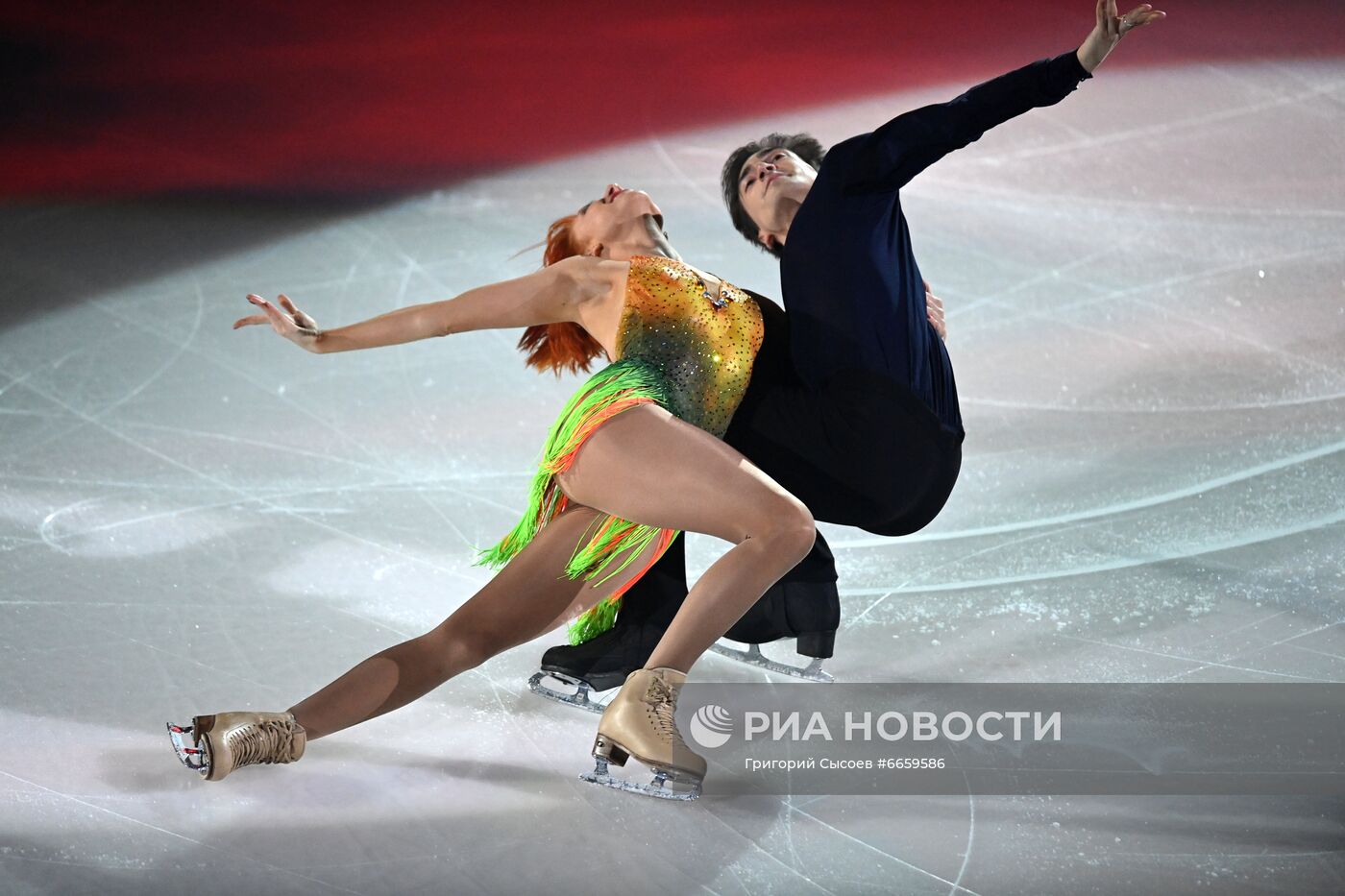 Гала-шоу "Влюбленные в фигурное катание" 