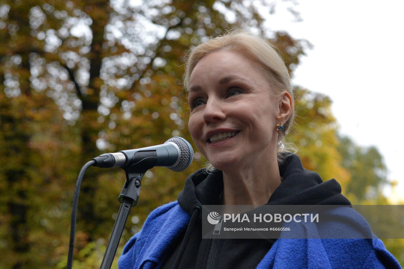 Церемония открытия памятника на могиле народного артиста СССР О. П. Табакова