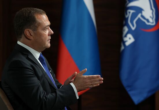 Зампред Совбеза РФ Д. Медведев дал интервью телеканалу RT