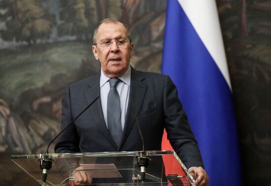 Встреча глав МИД РФ и Вьетнама С. Лаврова и Б. Шона