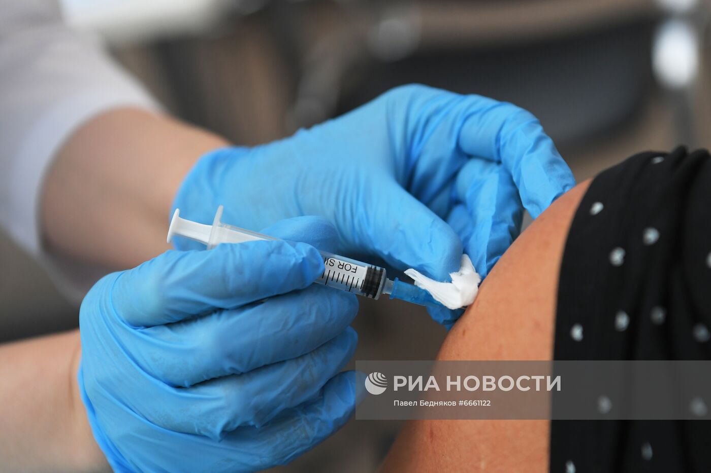 Вакцинация от COVID-19 в Москве