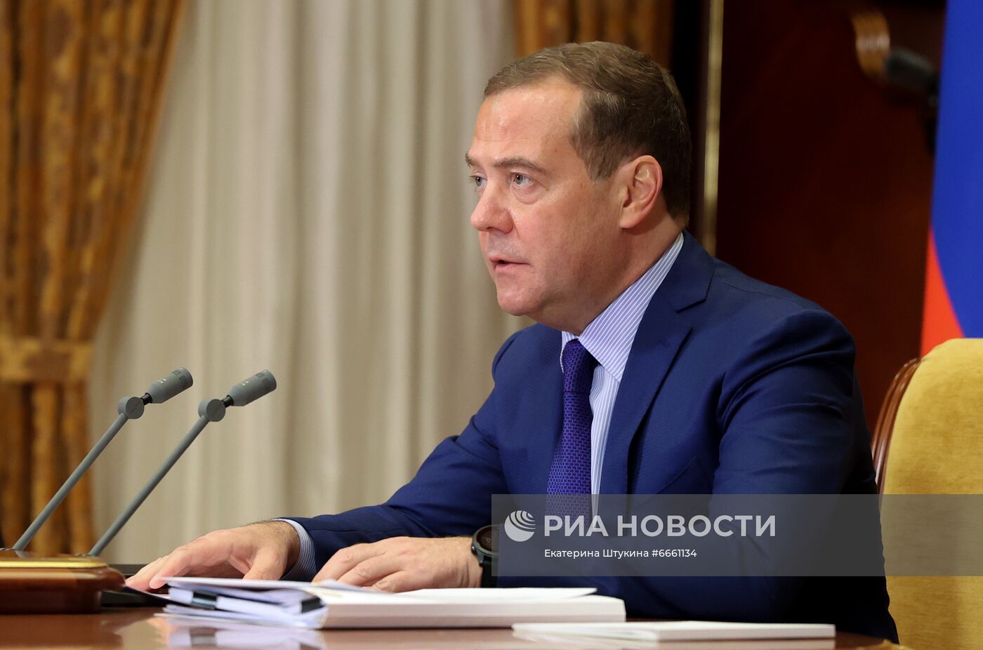 Зампред Совбеза РФ Д. Медведев провел заседание президиума Совета при президенте РФ по науке и образованию