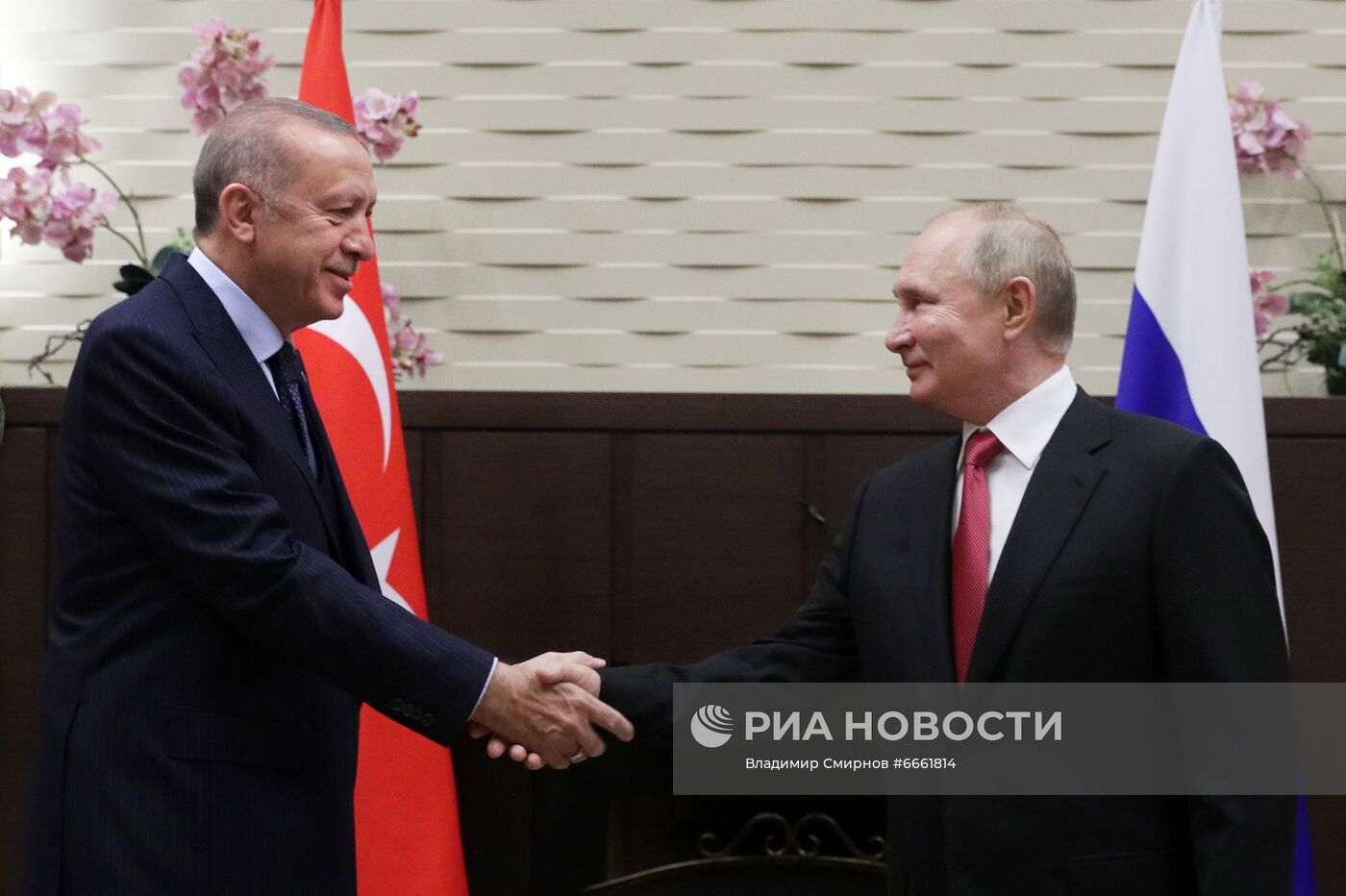 Президент РФ В. Путин провел переговоры с президентом Турции Р. Эрдоганом