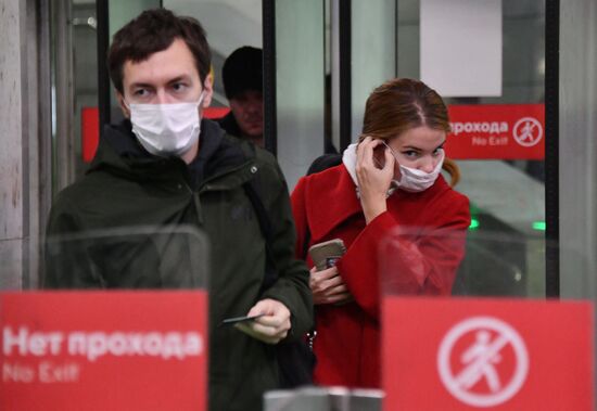 В московском транспорте усилили контроль за соблюдением масочного режима