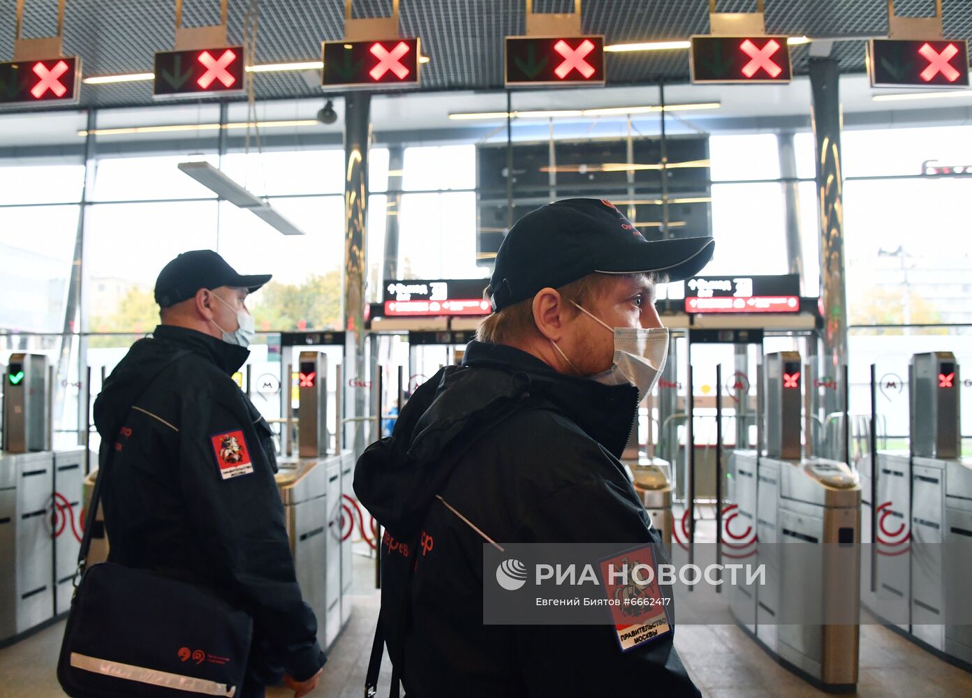 В московском транспорте усилили контроль за соблюдением масочного режима