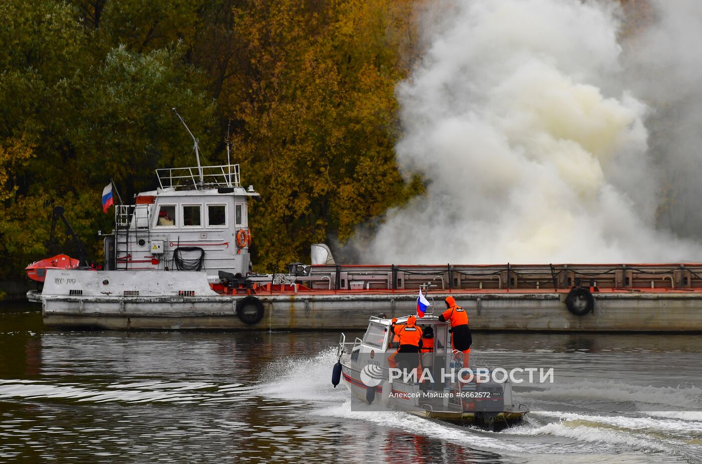 Учения по ликвидации последствий столкновения судна с насосной станцией 